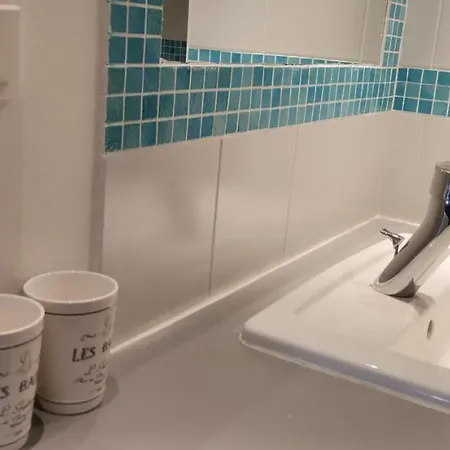 La Demeure Du Goupil Bed & Breakfast 2*
